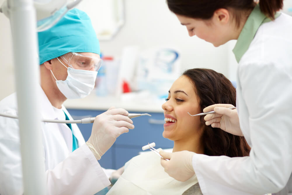 How Travel and Time Zone Changes Unexpectedly Increase Your Risk of Dental Emergencies